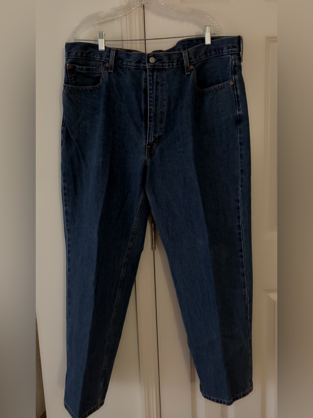 Like New ~ Men’s Levi’s 550 42x30 Medium Wash ~ Worn Once